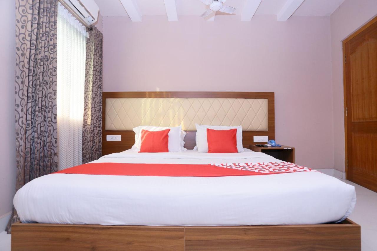 Oyo Flagship 25093 Hotel Thamam Kochi Exterior foto