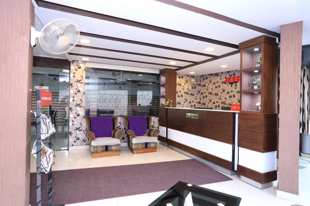 Oyo Flagship 25093 Hotel Thamam Kochi Exterior foto